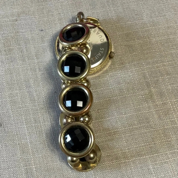 WATCH - Picture 4 of 4